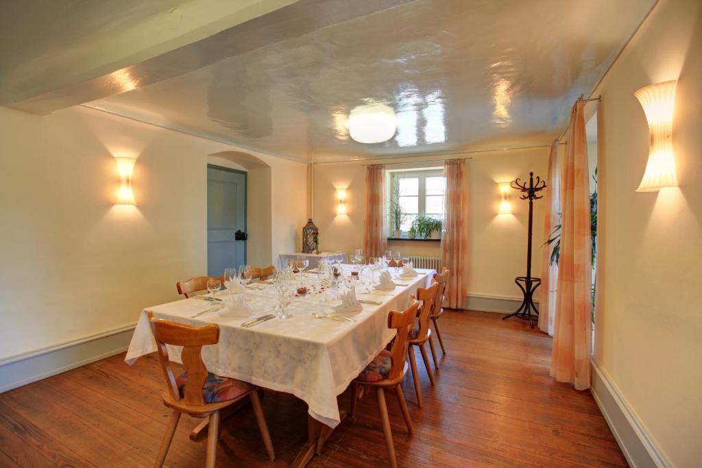 Gasthaus Zum Hirschen Oberrimsingen Eksteriør bilde